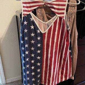 Juniors women’s American flag tank top
